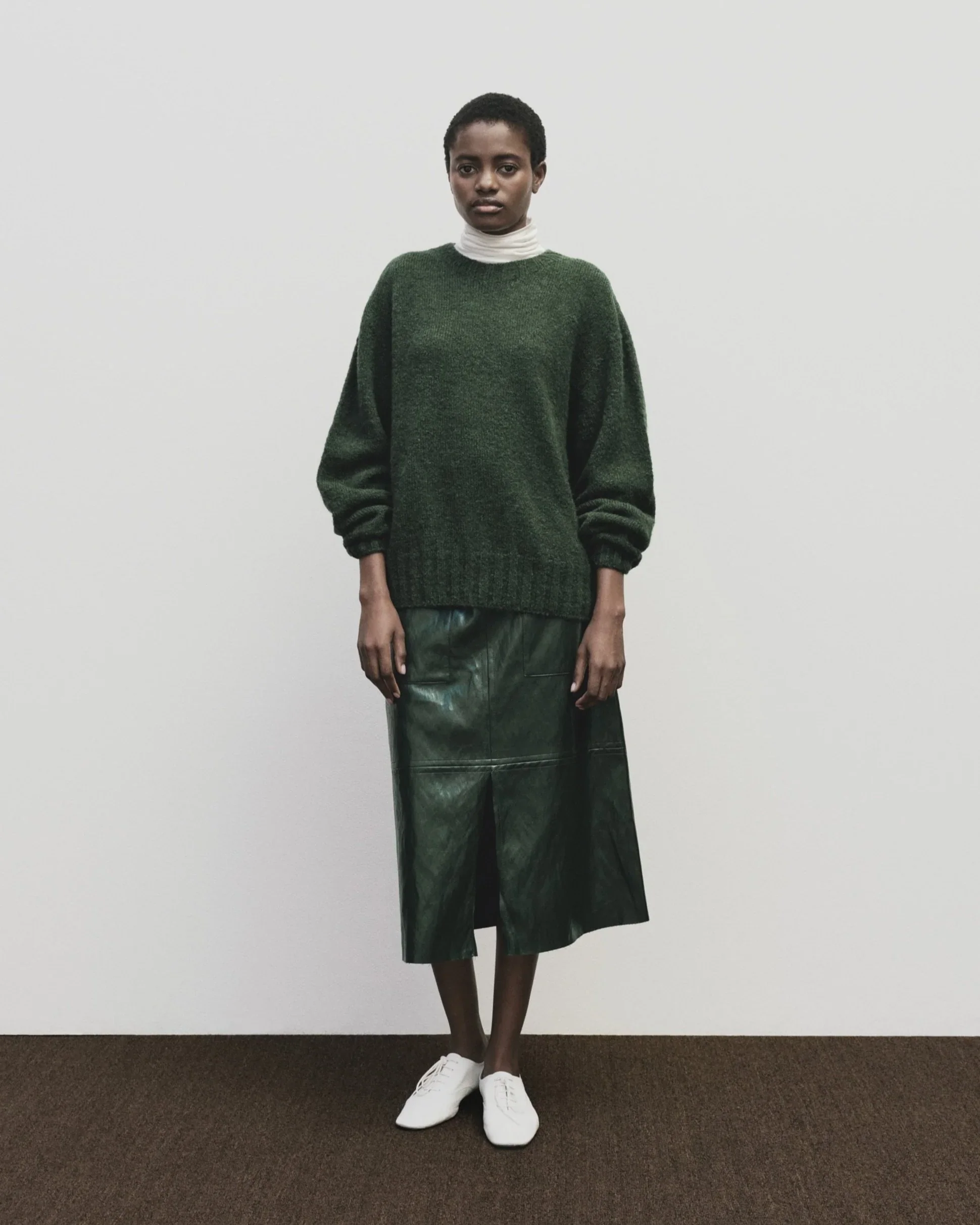 ALPACA BLEND WHOLEGARMENT KNIT SWEATER IN GREEEN