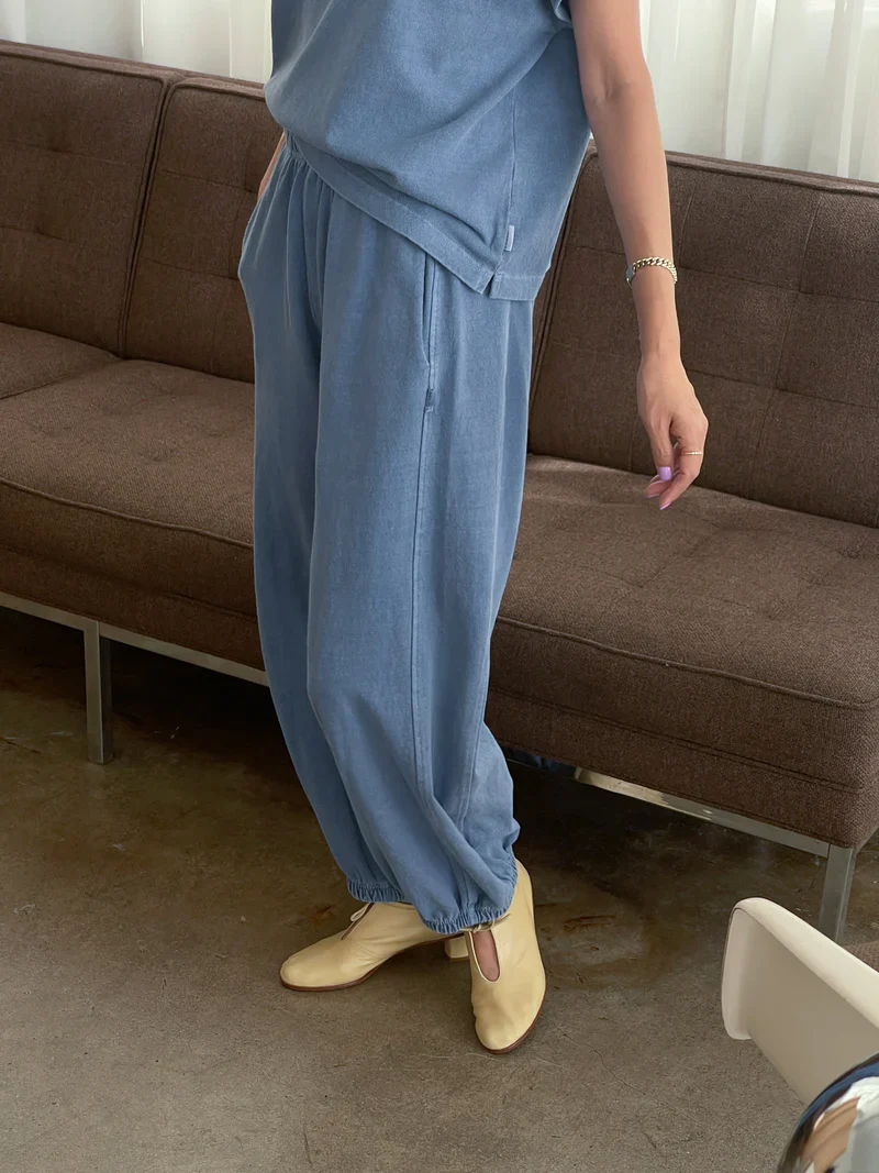 Balloon Pants in Cornflower Blue - Image 3