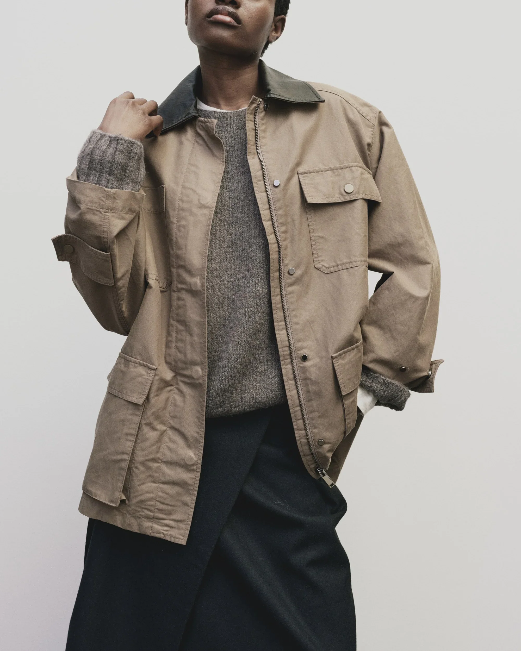 CONTRAST COLLAR WORK JACKET IN DARK BEIGE - Image 4