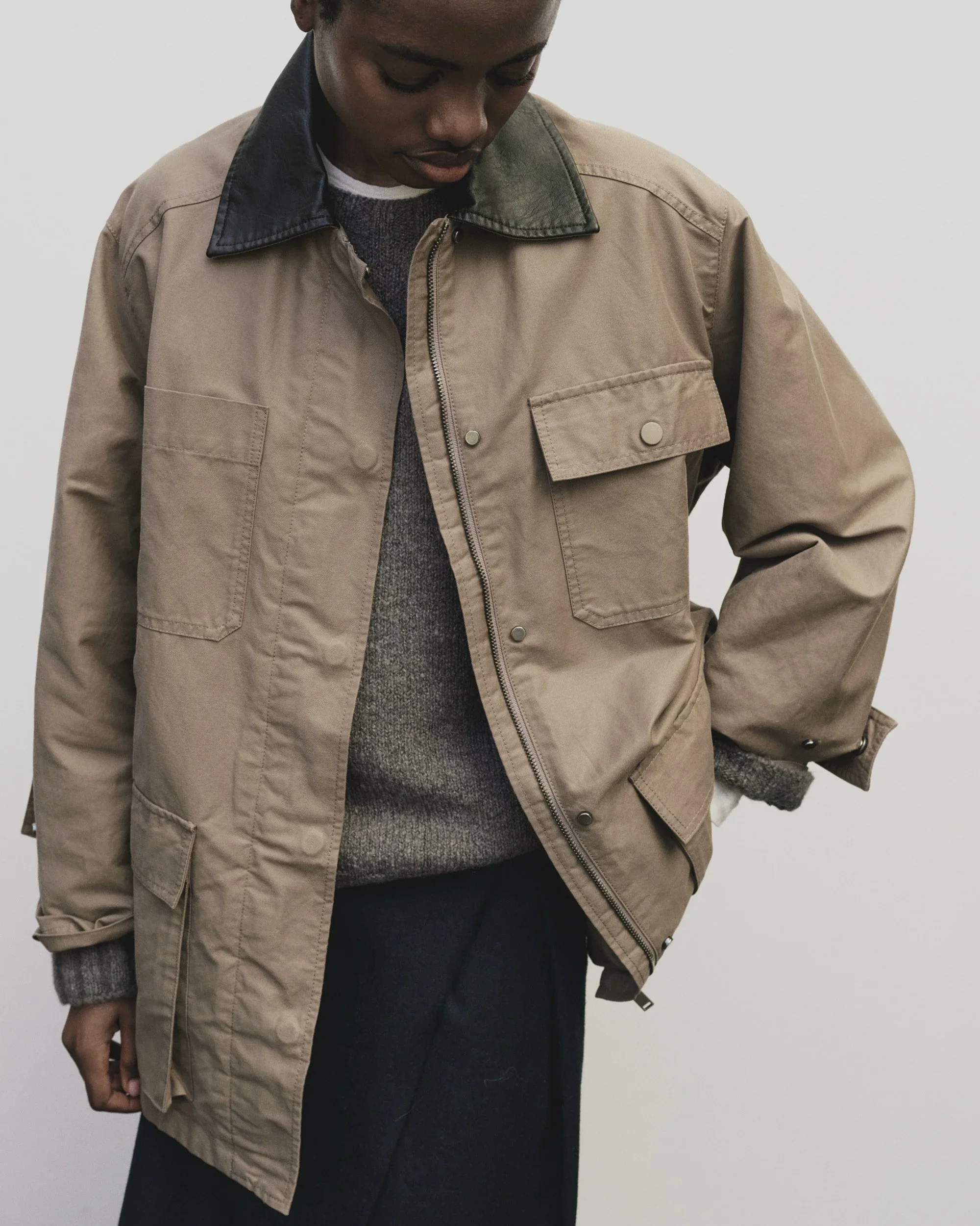CONTRAST COLLAR WORK JACKET IN DARK BEIGE - Image 6