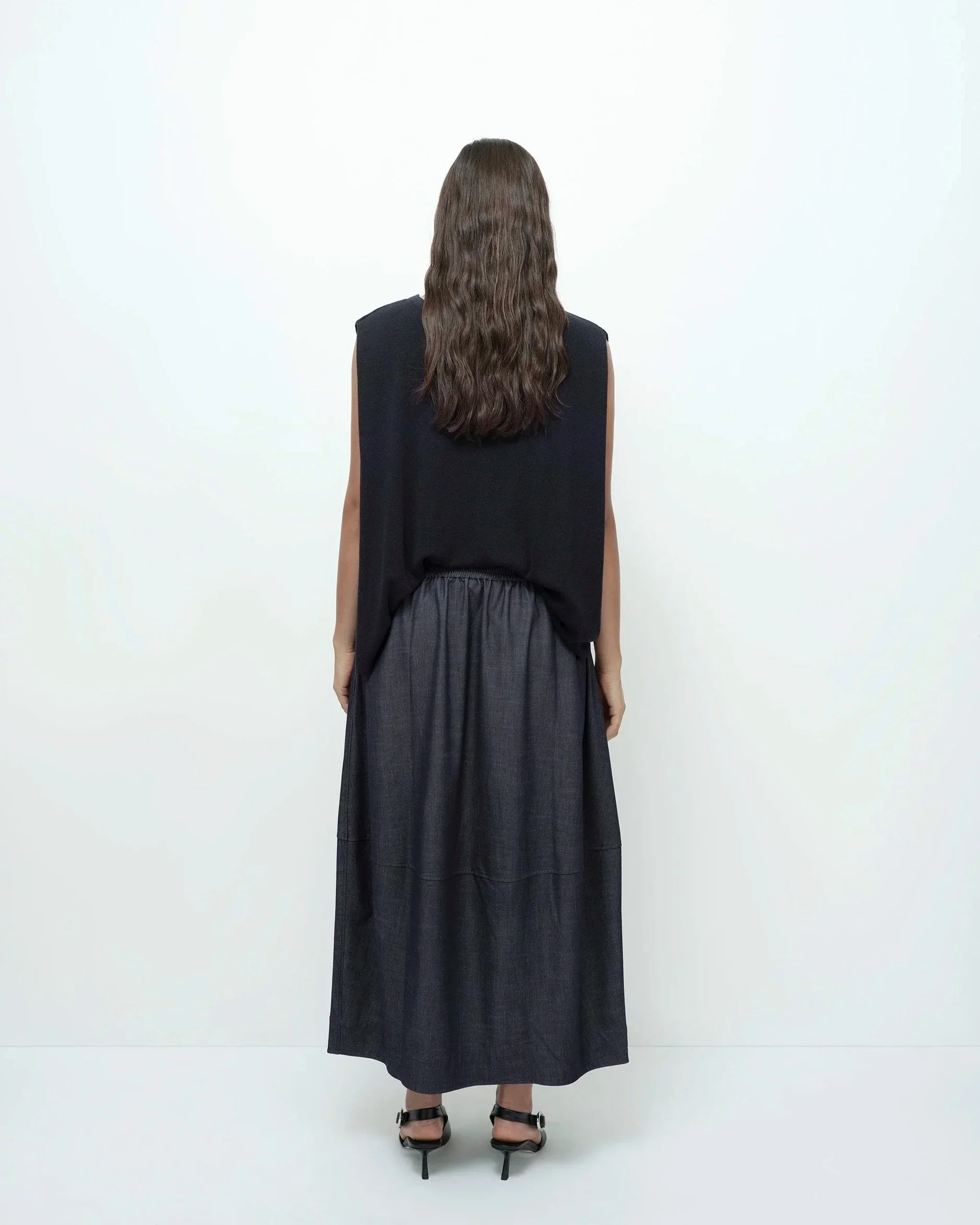 BALLOON MIDI SKIRT IN DENIM - Image 3