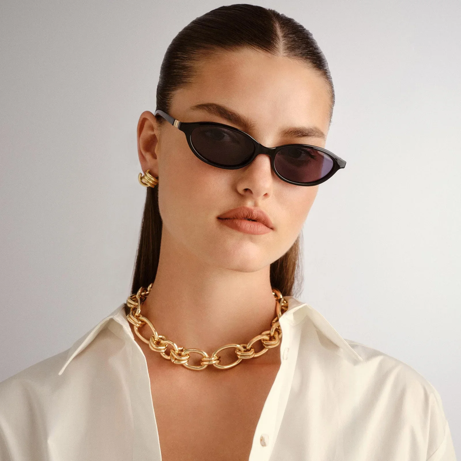 DUSKFALL SUNGLASSES IN BLACK - Image 2