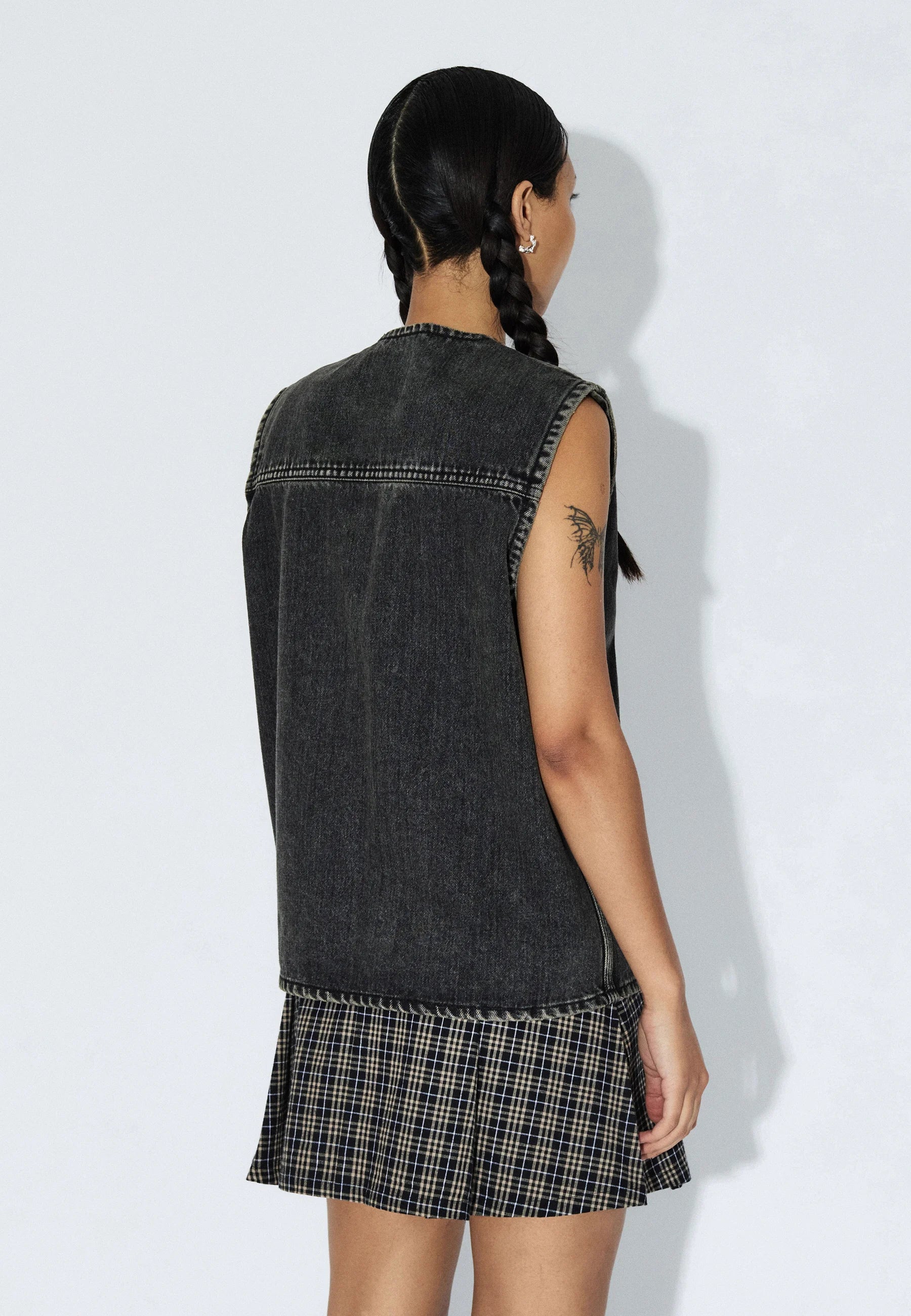 Enver Worker Vest in Aged Black - Image 2