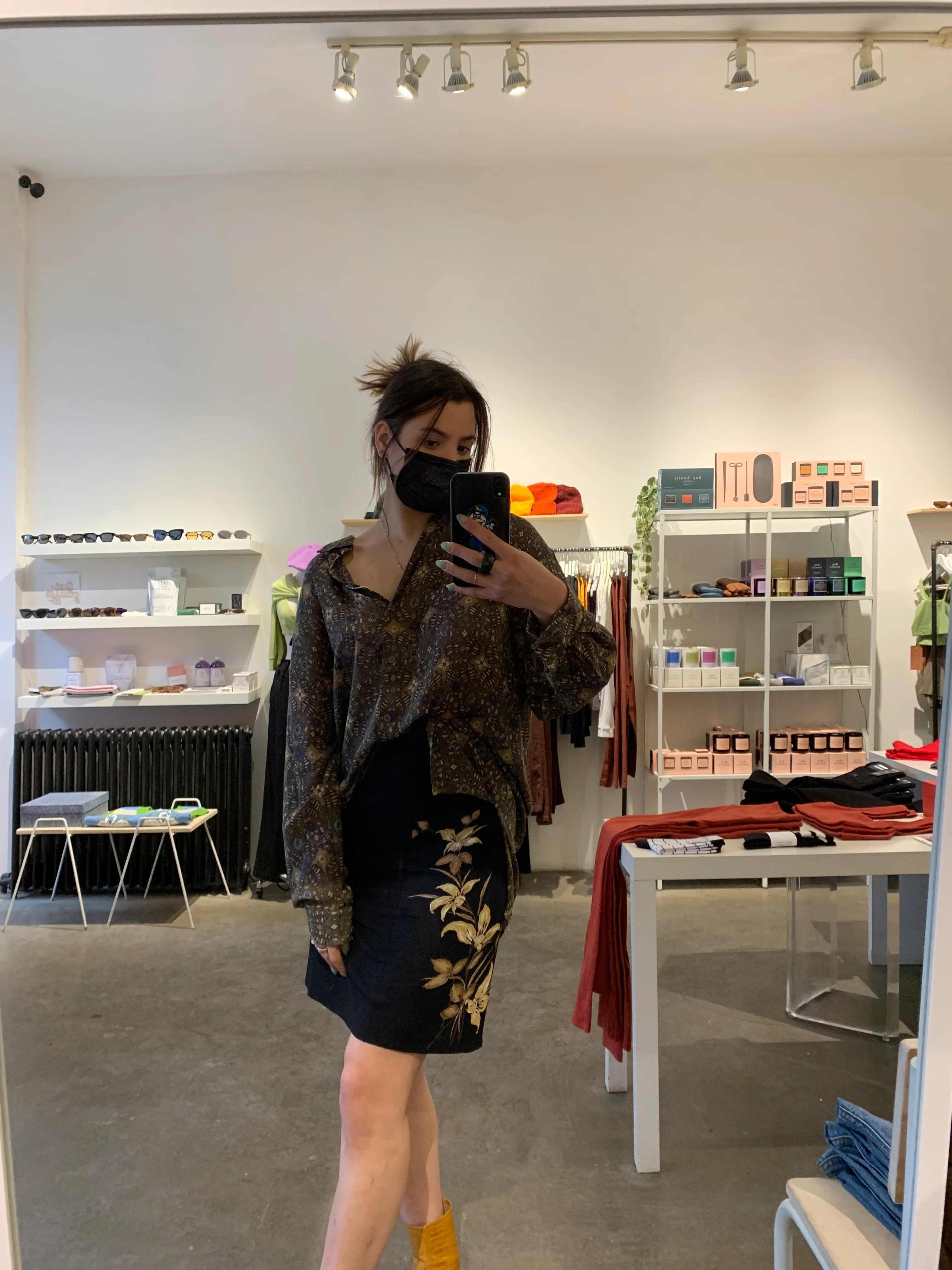 Floral Skirt in Black and Gold - Image 3
