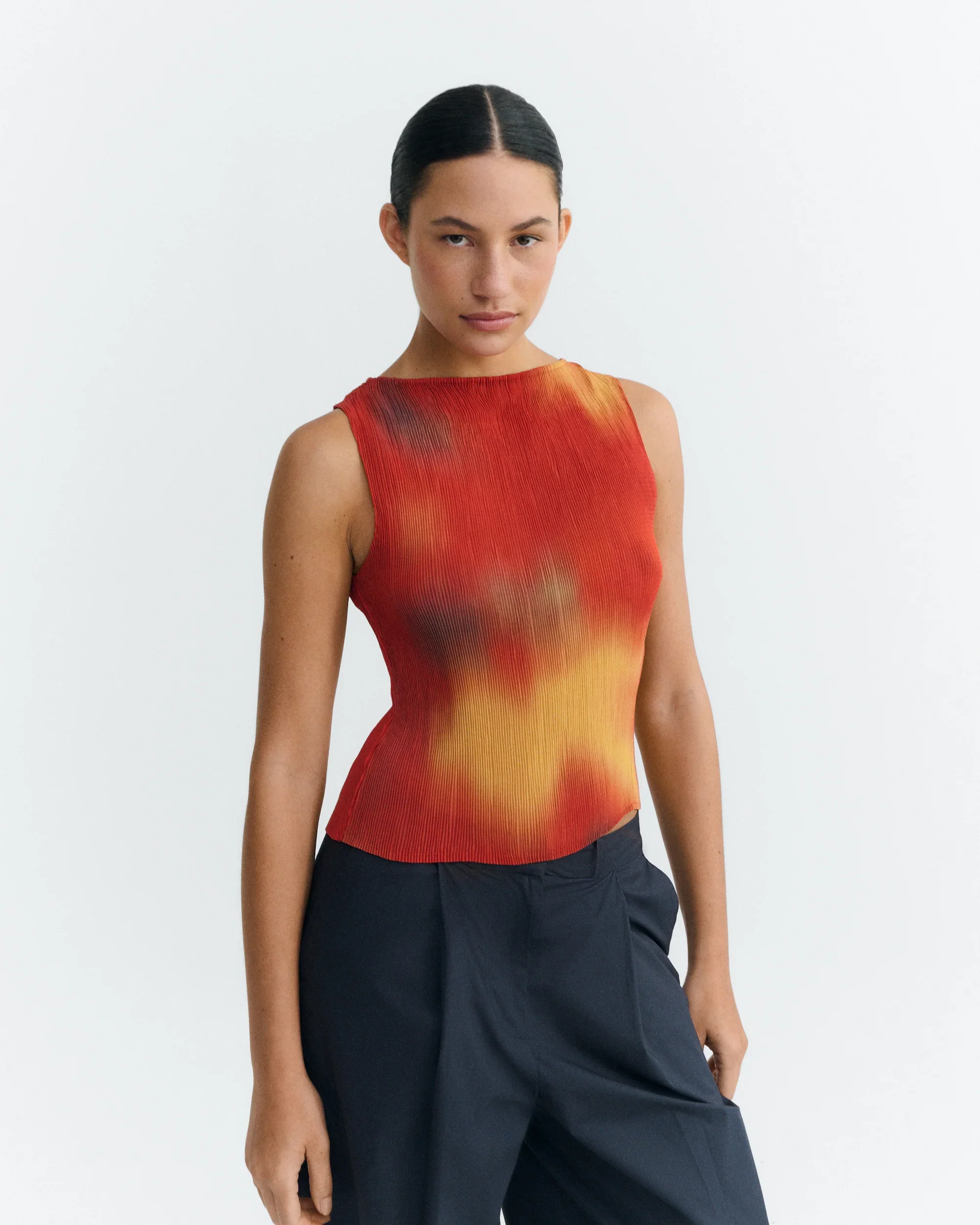 FLOWERS PLEATED DORA TOP