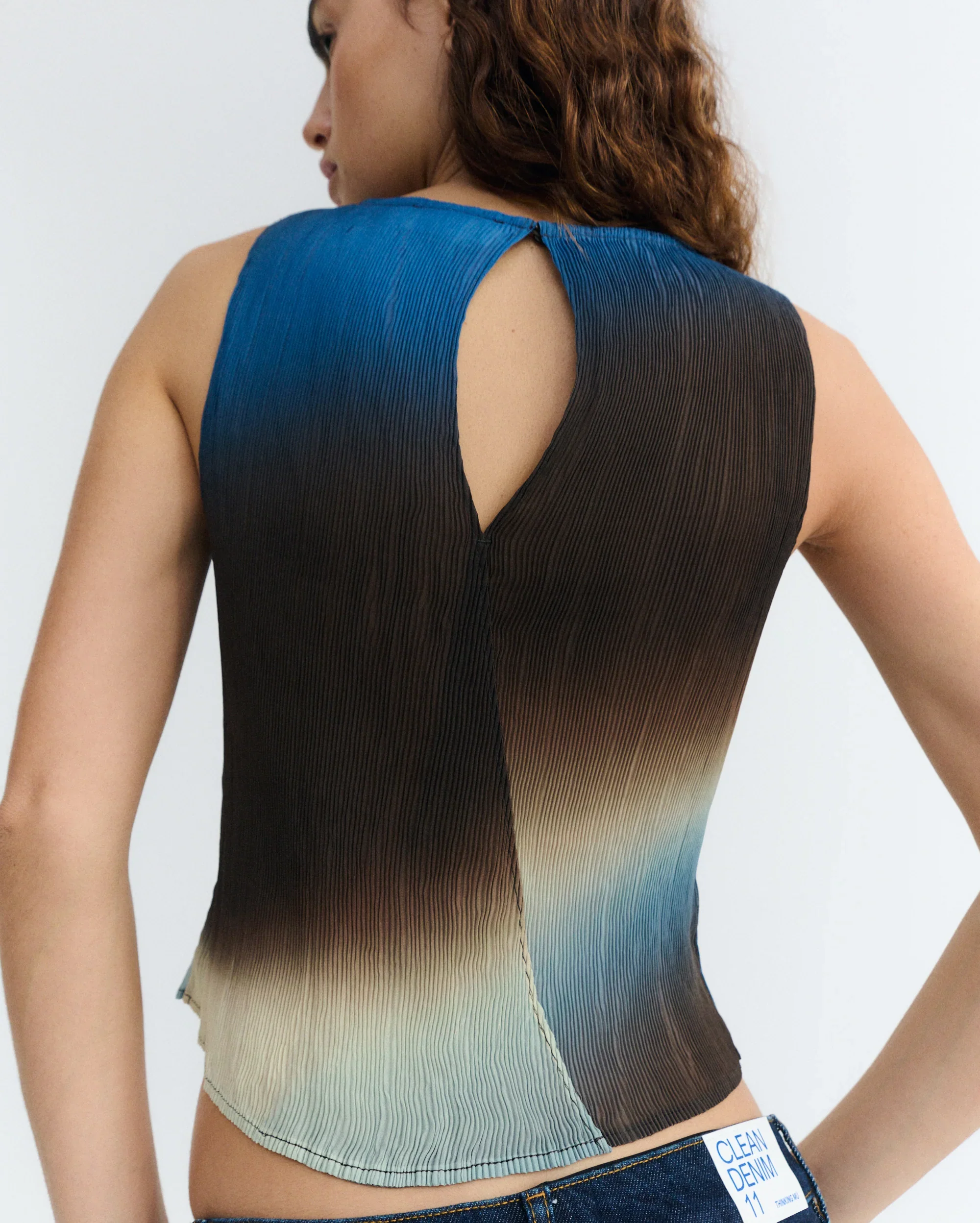 GLASS PLEATED DORA TOP - Image 3