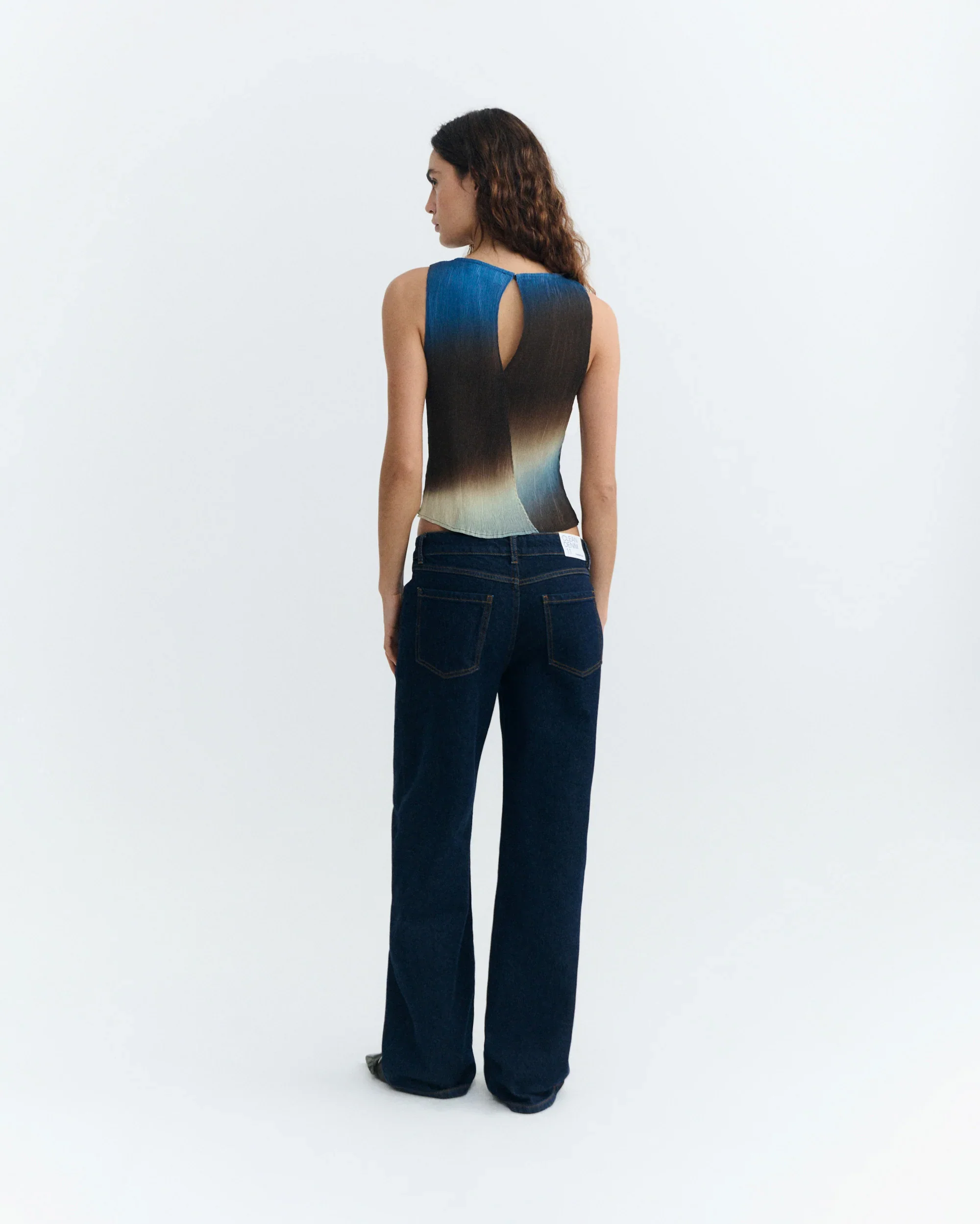 GLASS PLEATED DORA TOP - Image 4