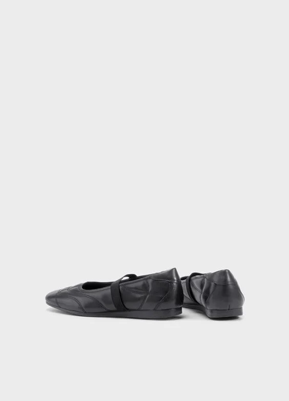 Hilary Ballet Flats in Black - Image 3