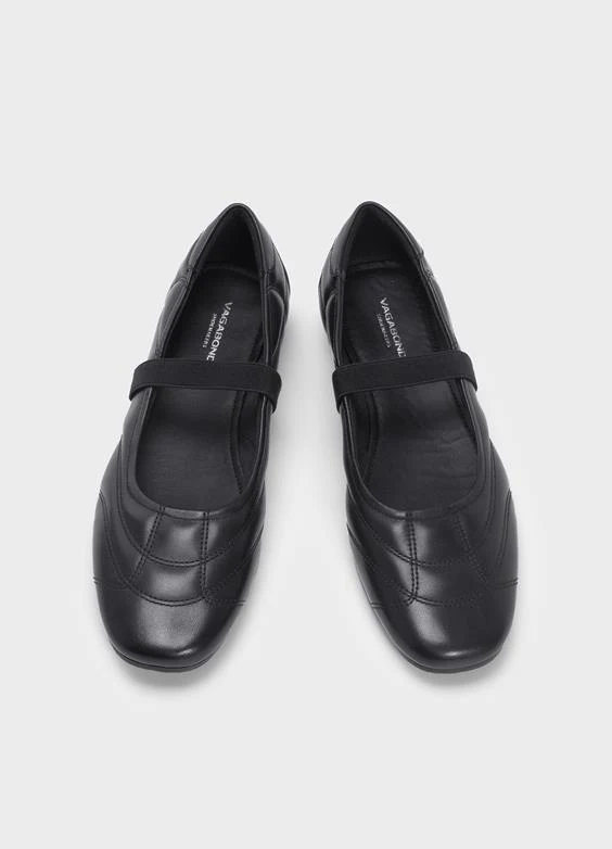 Hilary Ballet Flats in Black - Image 4