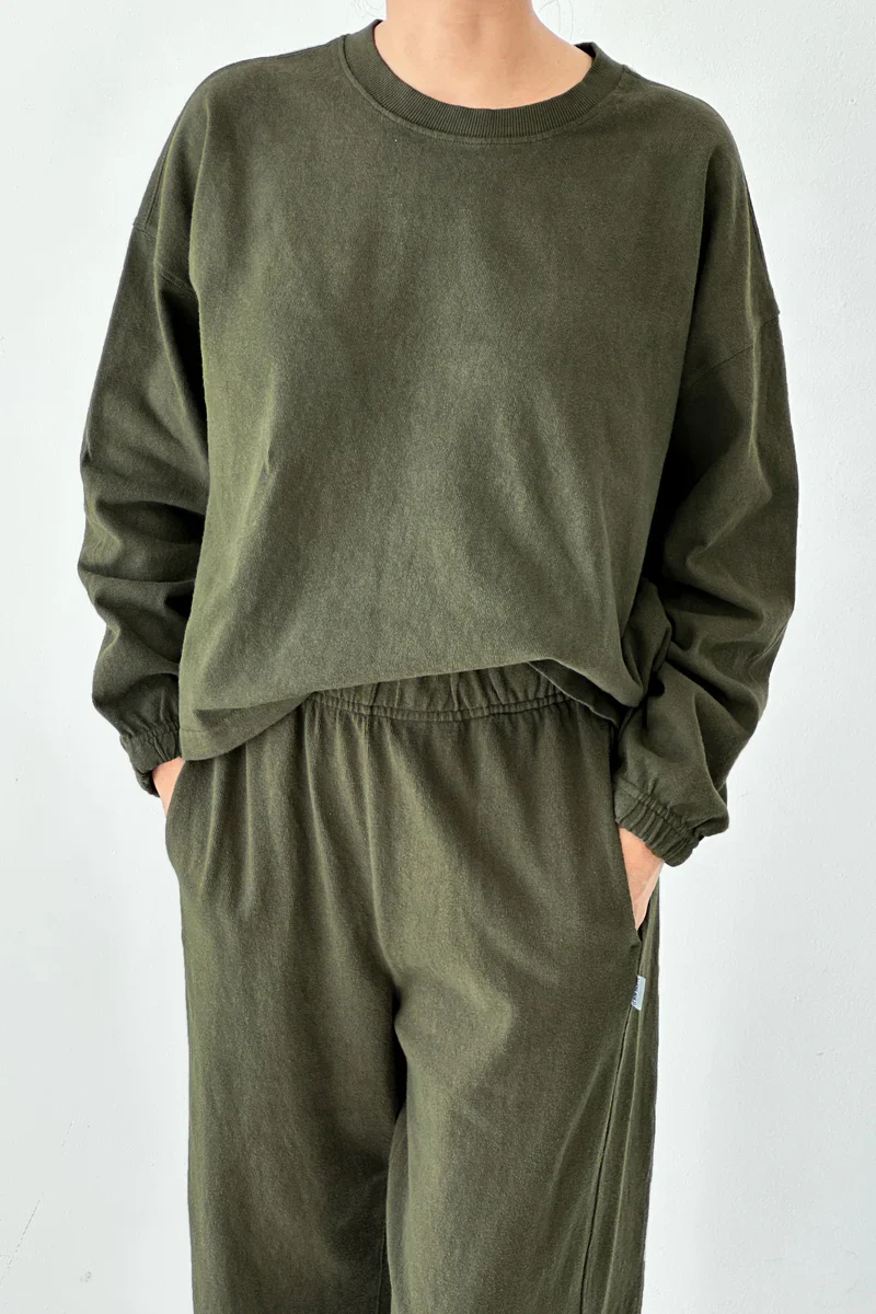 Naturelle Tee in Olive - Image 2
