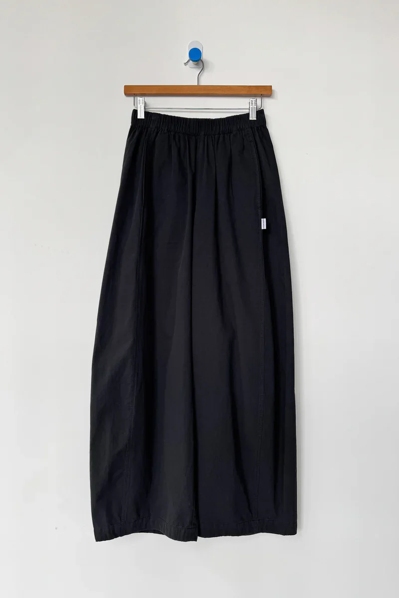 Parachute Pants in Black