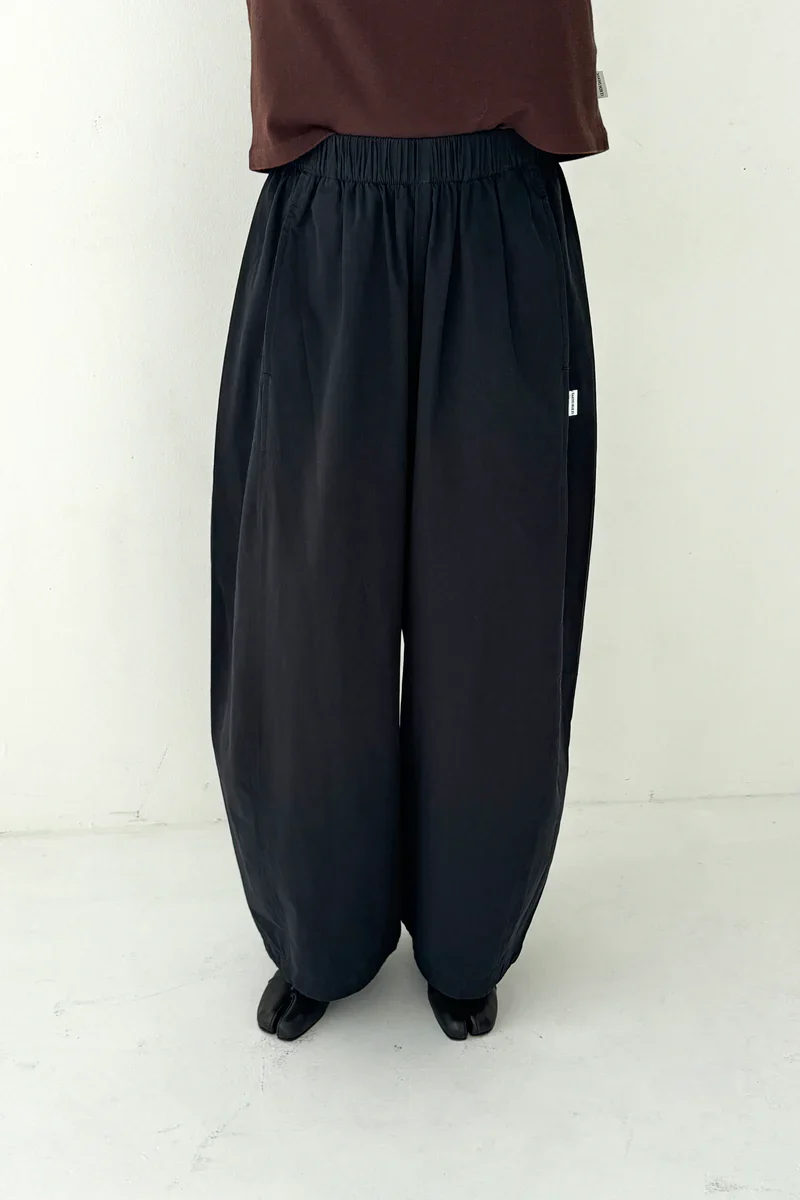 Parachute Pants in Black - Image 2