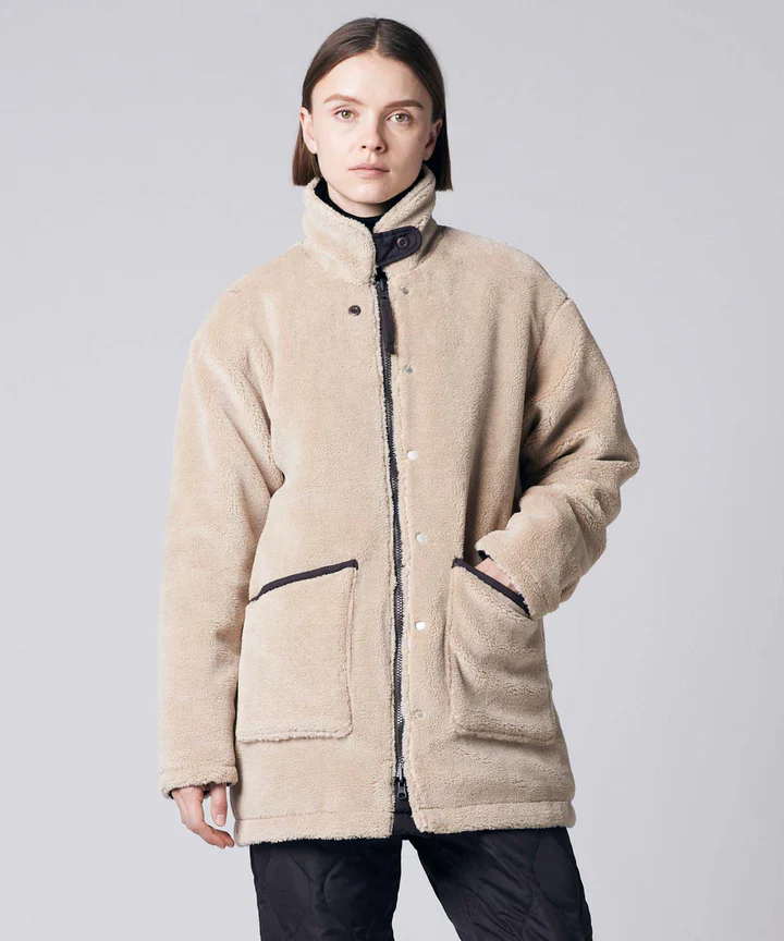 Reversible Down + Boa N-1 Type Jacket in Black x Cream - Image 2