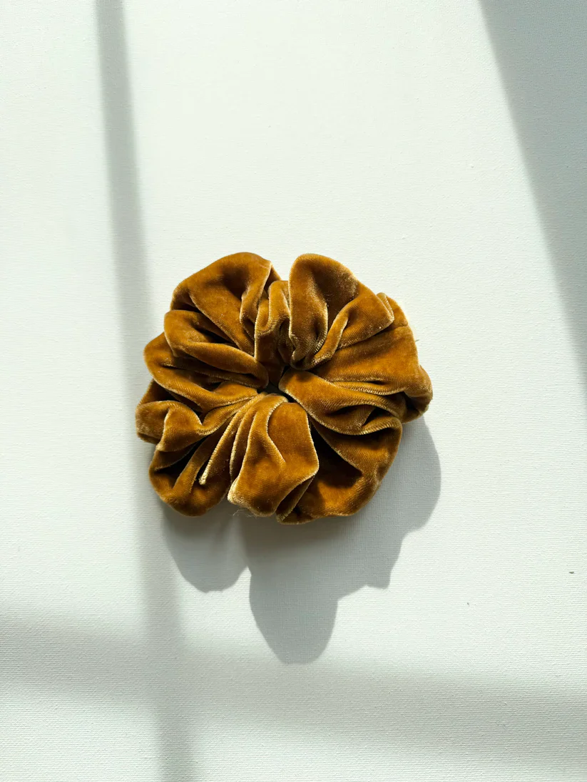 Silk Velvet Scrunchie in Moss