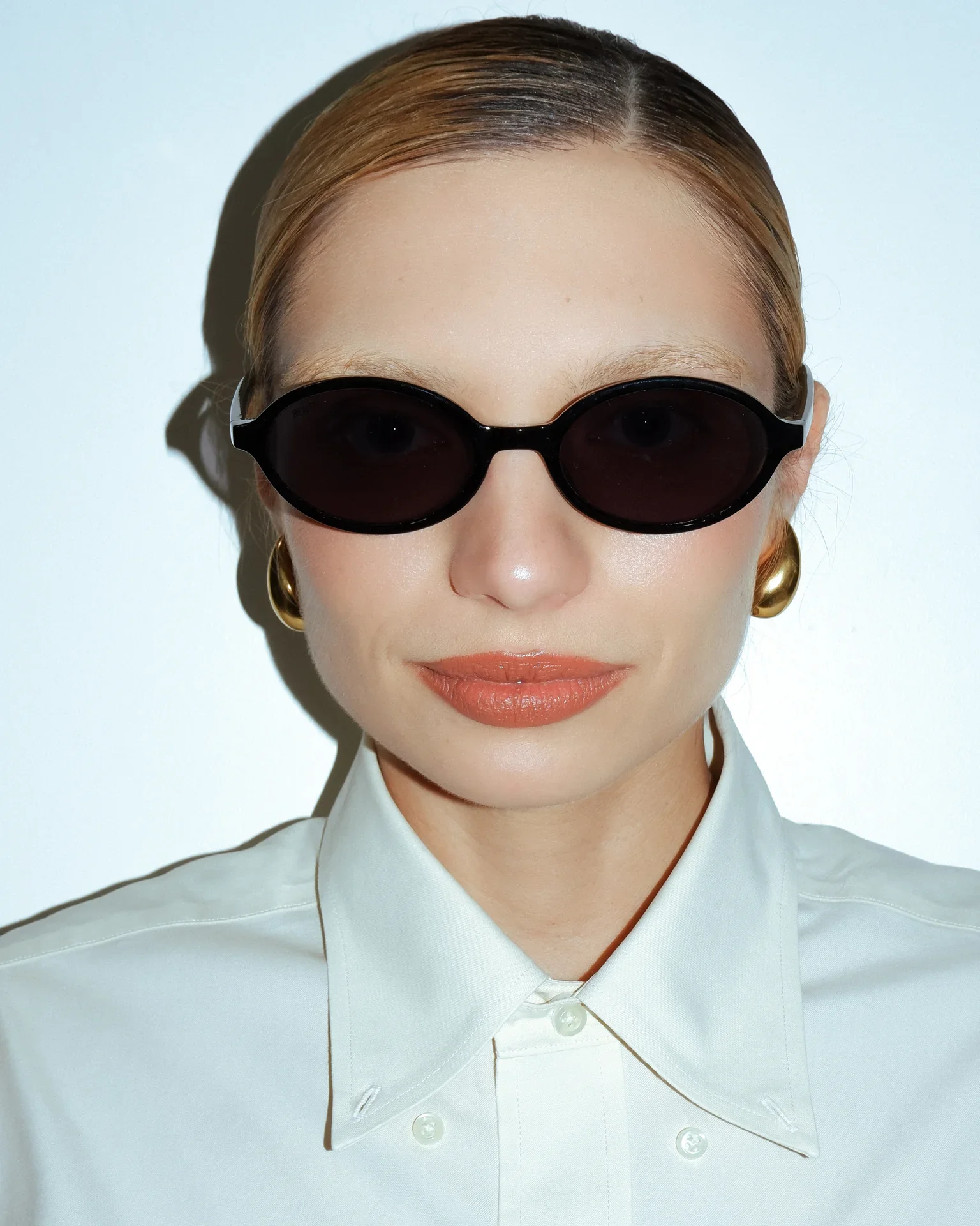 The Bessette Sunglasses in Jett Black - Image 2