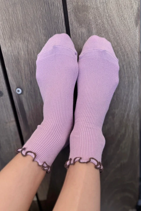 The Petite Ruffled Modal Socks in LILAC/BROWN