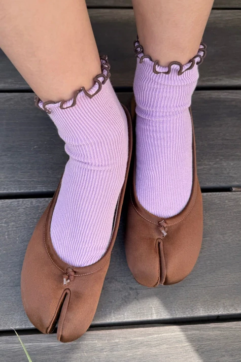 The Petite Ruffled Modal Socks in LILAC/BROWN - Image 2